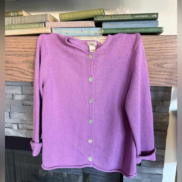 L.L. Bean Sweaters - Vintage silk cardigan 🌸